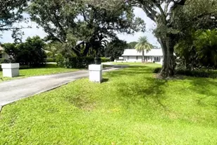 14183 Greentree Trail, Wellington, FL 33414 - Photo 5