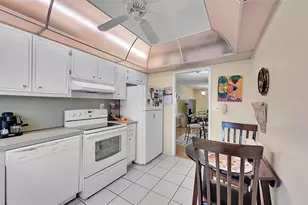 3475 Brokenwoods Dr, Coral Springs, FL 33065 - Photo 5