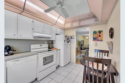 3475 Broken Woods Drive #401, Coral Springs, FL 33065 - Photo 9