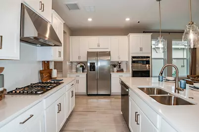 925 SE Seasons Lane, Port Saint Lucie, FL 34984 - Photo 5