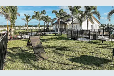 925 SE Seasons Lane, Port Saint Lucie, FL 34984 - Photo 35