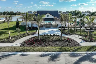 925 SE Seasons Ln, Port Saint Lucie, FL 34984 - Photo 33