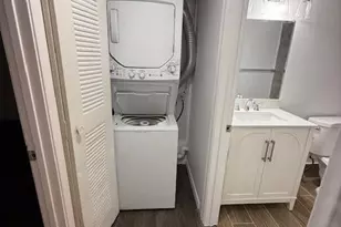 1200 SW 124th Terrace, Pembroke Pines, FL 33027 - Photo 11