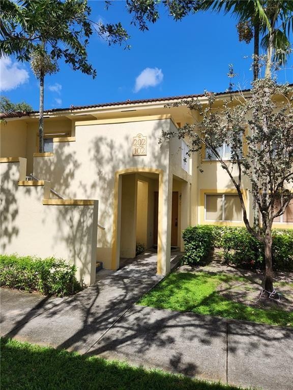4775 SW 62nd Ave #102 - 4775 SW 62nd Ave #102, Davie, FL 33314 Luxury Property | Jose Angel Pina