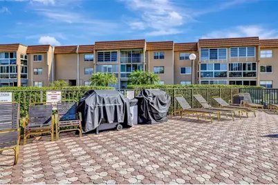 8901 Sunrise Lakes Boulevard #307, Sunrise, FL 33322 - Photo 13