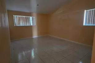 626 NE 195th St, Miami, FL 33179 - Photo 11
