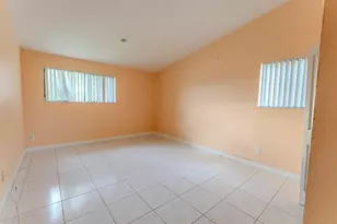 626 NE 195th St, Miami, FL 33179 - Photo 15