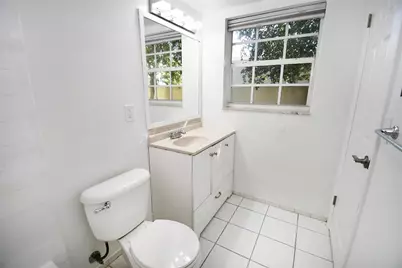 900 NE 26th Street #7, Wilton Manors, FL 33305 - Photo 9