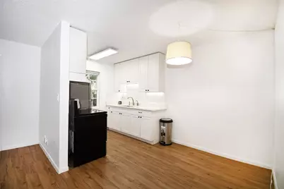 900 NE 26th Street #7, Wilton Manors, FL 33305 - Photo 3