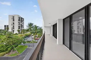 2400 Presidential Way, West Palm Beach, FL 33401 - Photo 3