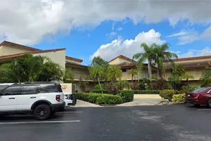 8751 Holly Ct, Tamarac, FL 33321 - Photo 3