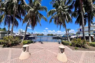 23 Isla Bahia Dr, Fort Lauderdale, FL 33316 - Photo 11