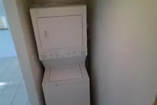 3199 Foxcroft Rd, Miramar, FL 33025 - Photo 11