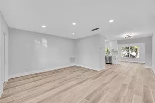 6925 NW 11th St, Margate, FL 33063 - Photo 9