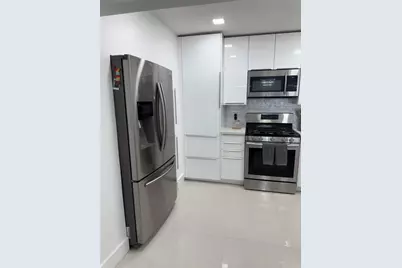 823 N 20th Court, Hollywood, FL 33020 - Photo 11