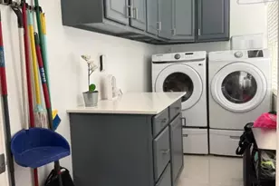 823 N 20th Ct, Hollywood, FL 33020 - Photo 21