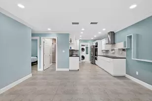 1201 N Tyrone Blvd N, Saint Petersburg, FL 33710 - Photo 9