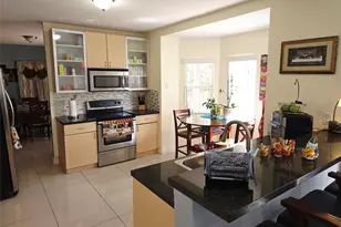 21053 SW 88th Pl, Cutler Bay, FL 33189 - Photo 15