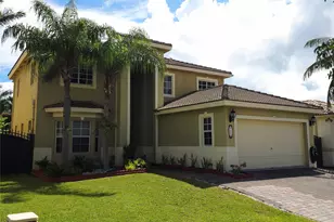 21053 SW 88th Pl, Cutler Bay, FL 33189 - Photo 3