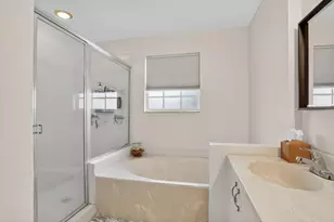 11461 Lakeview Dr, Coral Springs, FL 33071 - Photo 31