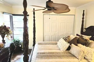 8223 Springlake Dr, Boca Raton, FL 33496 - Photo 13