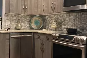 8223 Springlake Dr, Boca Raton, FL 33496 - Photo 5