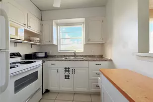 204 Oakridge M, Deerfield Beach, FL 33442 - Photo 5