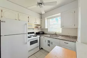 204 Oakridge M, Deerfield Beach, FL 33442 - Photo 7