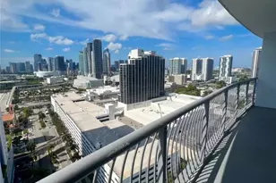 1750 N Bayshore Dr, Miami, FL 33132 - Photo 3