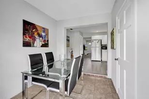 4017 Woodside Dr, Coral Springs, FL 33065 - Photo 9