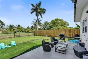 4017 Woodside Dr, Coral Springs, FL 33065 - Photo 17