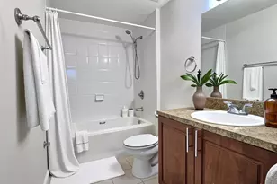 7940 N Nob Hill Rd, Tamarac, FL 33321 - Photo 23