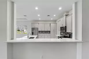 5218 Liberty Ln, The Acreage, FL 33470 - Photo 11