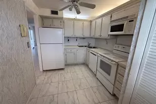 1537 E Hillsboro Blvd, Deerfield Beach, FL 33441 - Photo 15