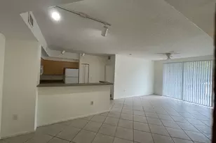 8010 N Nob Hill Rd, Tamarac, FL 33321 - Photo 7