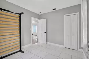 40 NW 68th St, Miami, FL 33150 - Photo 21