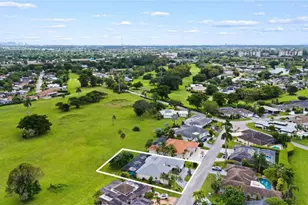 4906 N Travelers Palm Ln, Tamarac, FL 33319 - Photo 27