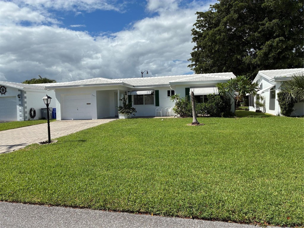3021 E Golf Blvd main architectural view