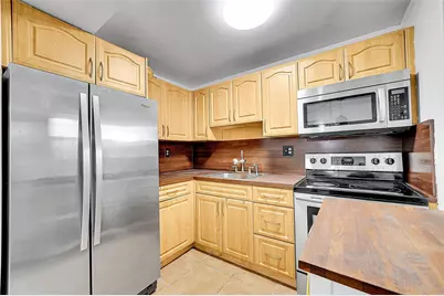 9061 Sunrise Lakes Boulevard #102, Sunrise, FL 33322 - Photo 7