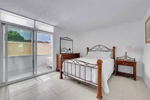 9061 Sunrise Lakes Blvd, Sunrise, FL 33322 - Photo 9