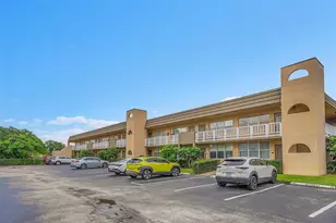 9061 Sunrise Lakes Blvd, Sunrise, FL 33322 - Photo 13