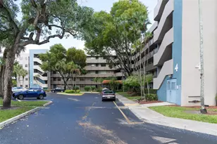 1101 Colony Point Cir, Pembroke Pines, FL 33026 - Photo 23