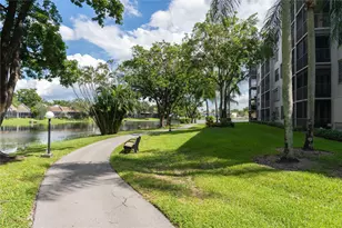 1101 Colony Point Cir, Pembroke Pines, FL 33026 - Photo 11
