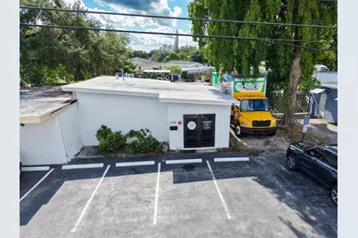 5738 W Hallandale Beach Boulevard, Miramar, FL 33023 - Photo 27