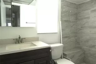 8460 Sunrise Lakes Blvd, Sunrise, FL 33322 - Photo 5