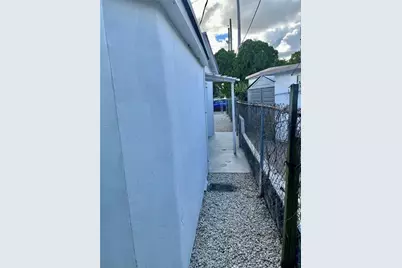 2201 NE 135th Lane, Miami, FL 33181 - Photo 19