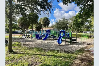 2201 NE 135th Lane, Miami, FL 33181 - Photo 23