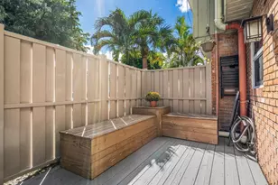 72 NE 20th Ct, Wilton Manors, FL 33305 - Photo 23