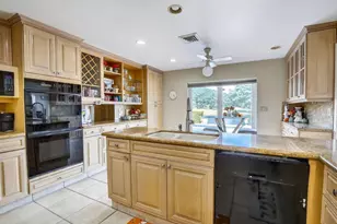 9541 Sea Turtle Dr, Plantation, FL 33324 - Photo 11