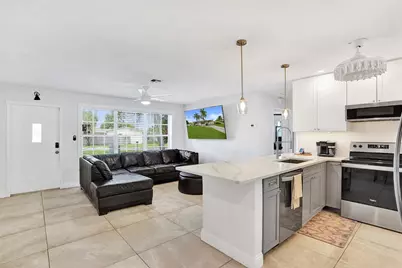 6298 NW 15th Street, Margate, FL 33063 - Photo 5